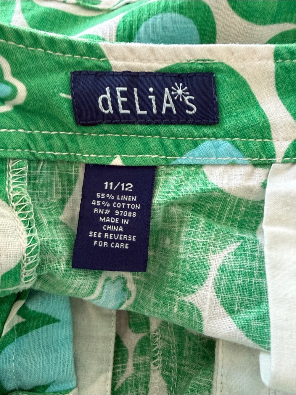 Green and Blue flower design shorts 

11/12
cotton /Linen - Picture 3 of 4